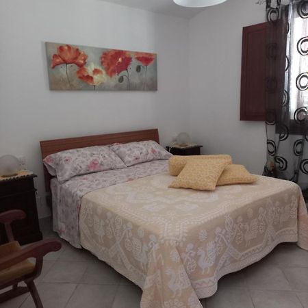 Bed and Breakfast Chicchiritanos Monti Екстер'єр фото