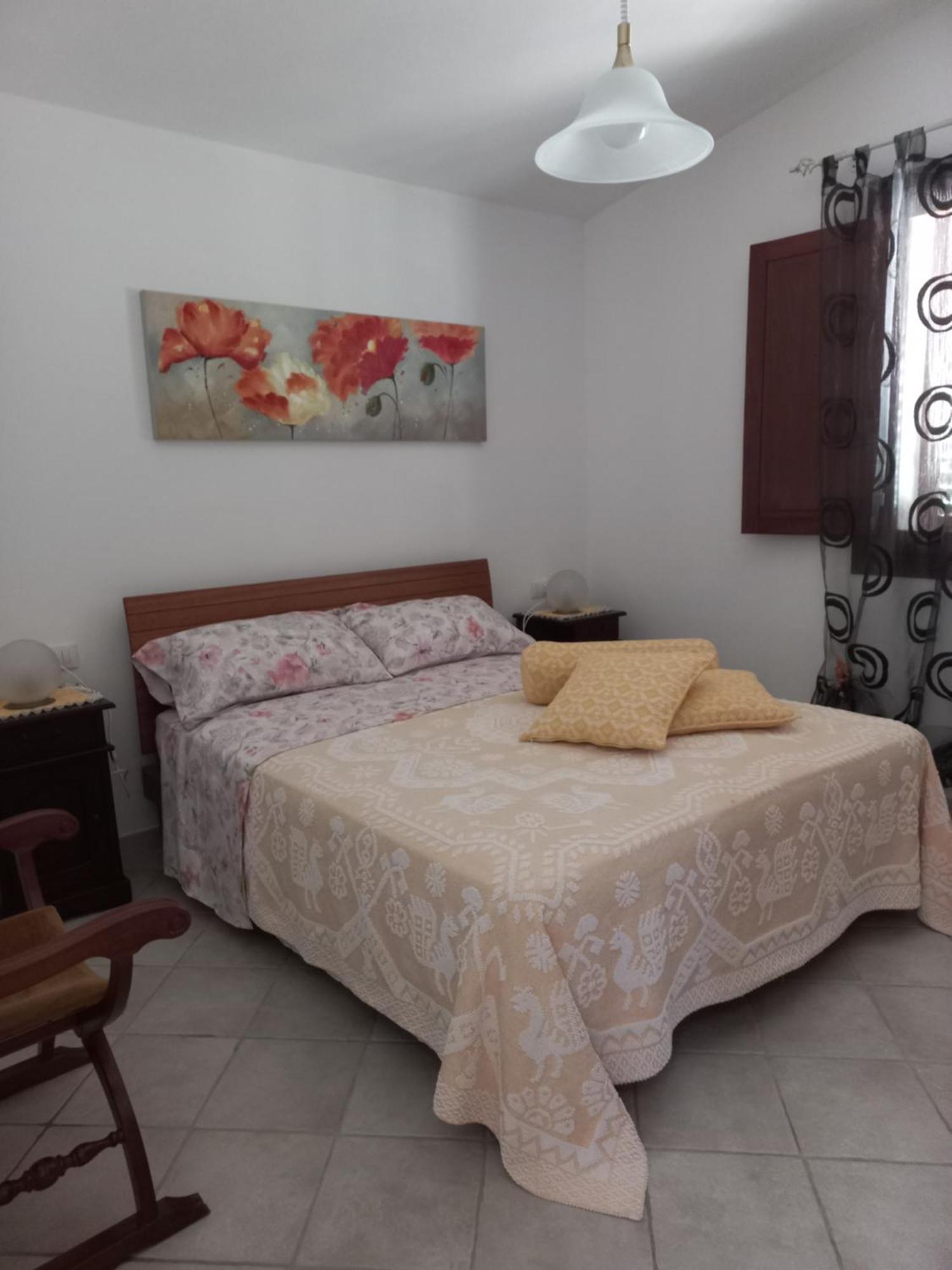 Bed and Breakfast Chicchiritanos Monti Екстер'єр фото